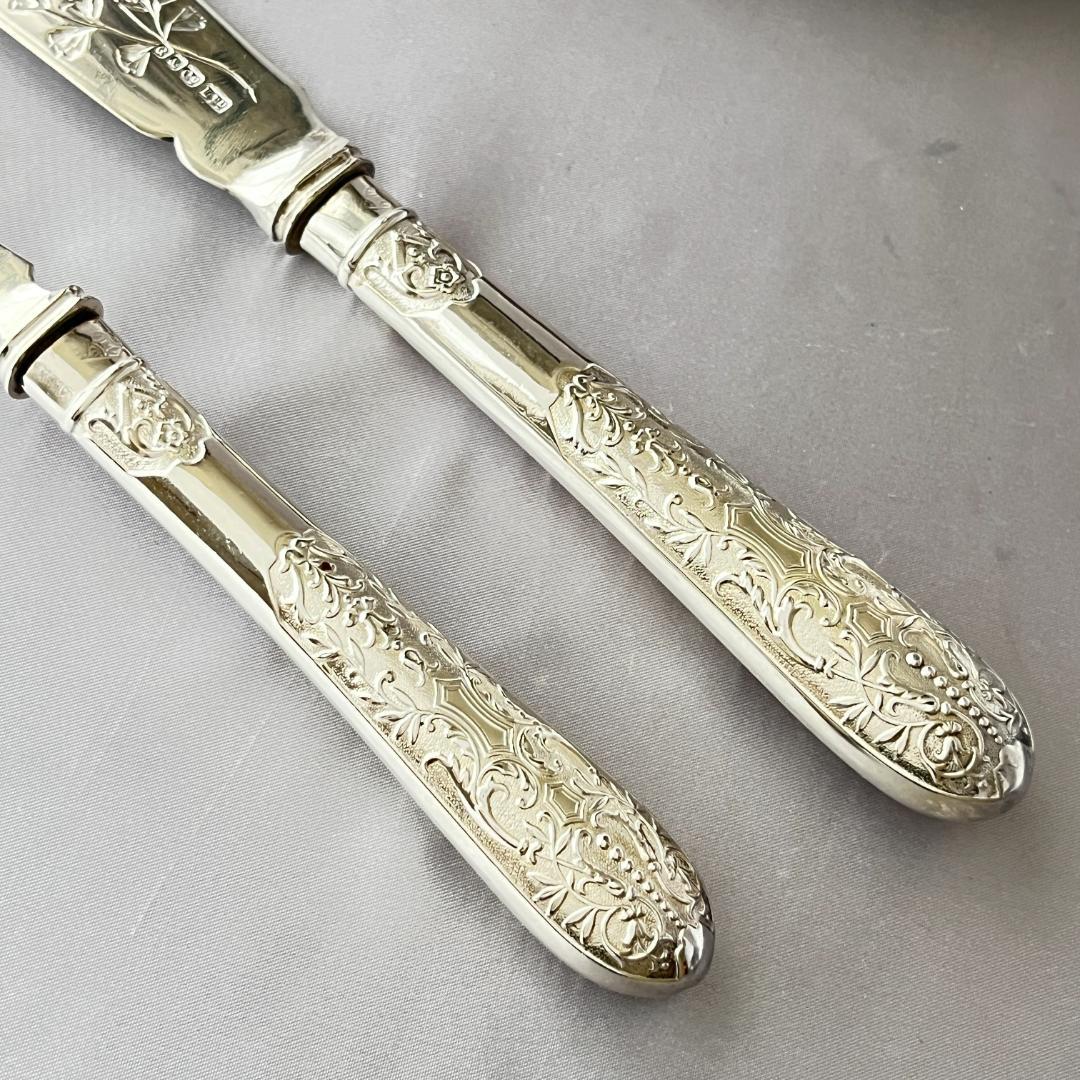 【Garrard & Co 】 ビクトリアンレリーフのサーバーセット 2本組