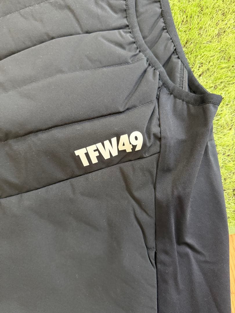 新品正規品【TFW49/XL】ダウン90%ダウンベスト中綿ジャケット防寒