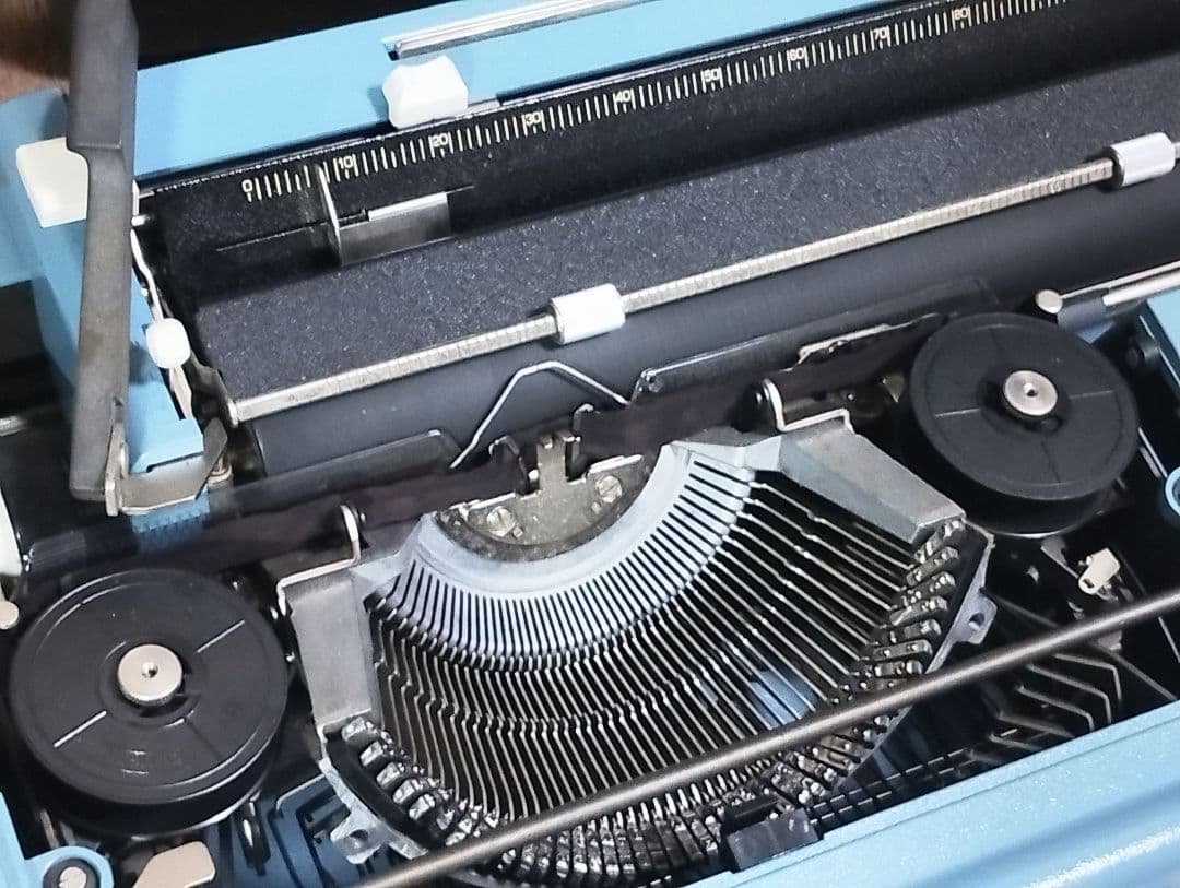 ★極美品 Olivetti STUDIO46 カタカナ タイプライター 超希少品