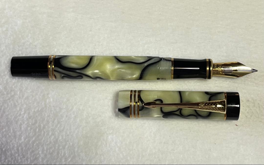 限定万年筆/パーカー/デュオフォールド/新品未使用/18K7g使用