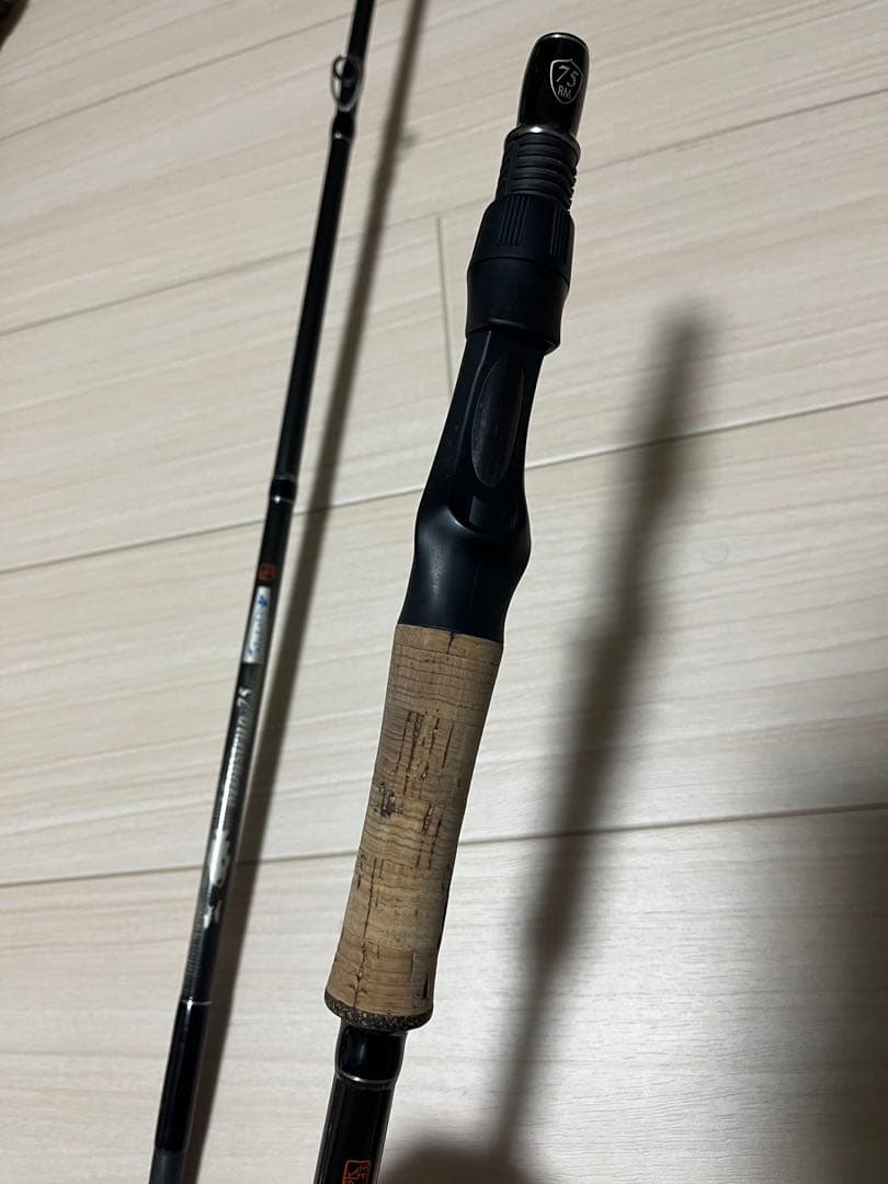 ツララ　モンストロ75