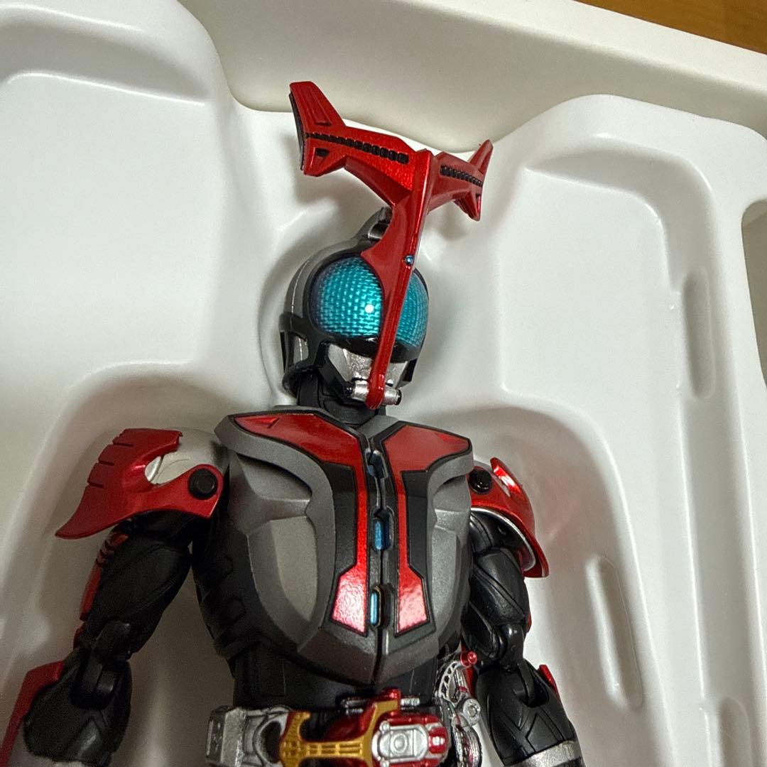 S.H.Figuarts 真骨彫製法 カブト ハイパーフォーム10th Ver.