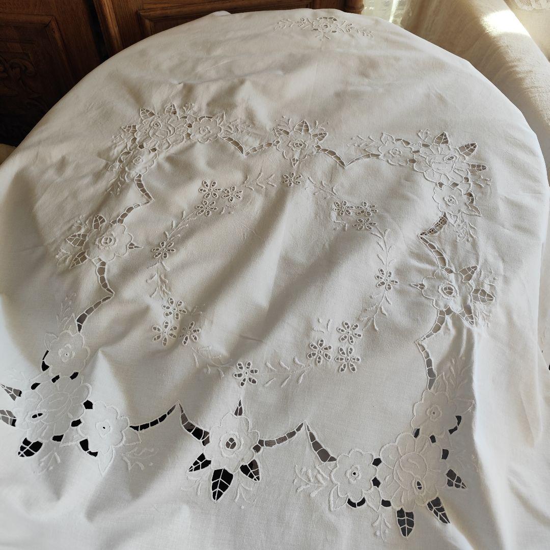 白糸カットワーク　ヴィンテージクロス