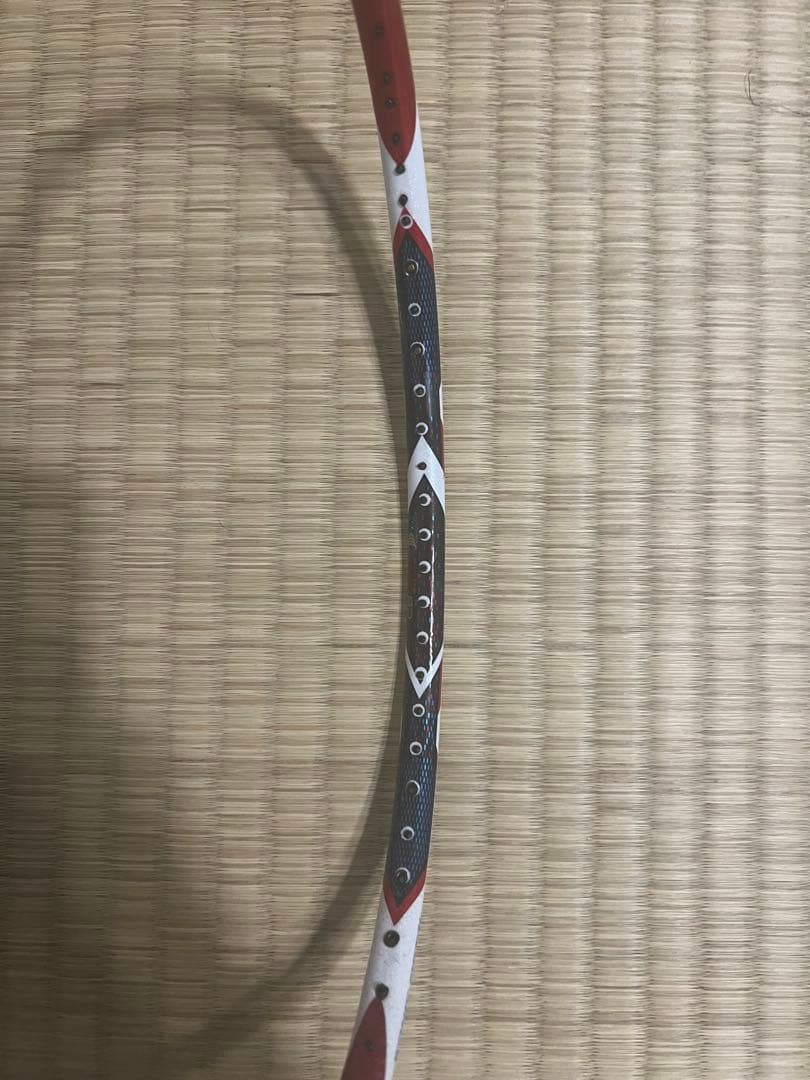 バドミントンラケット 赤と白
