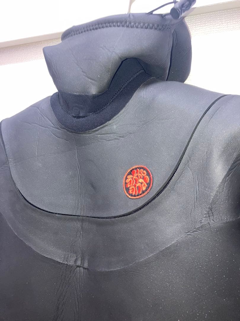 AXX⭐️フルスーツセミドライ4/3mm hybrid u-zip MLサイズ相当