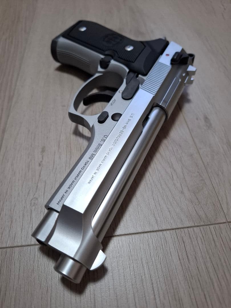 美品　東京マルイ　M92FS　IONX　ハイグレードモデル　塗装品