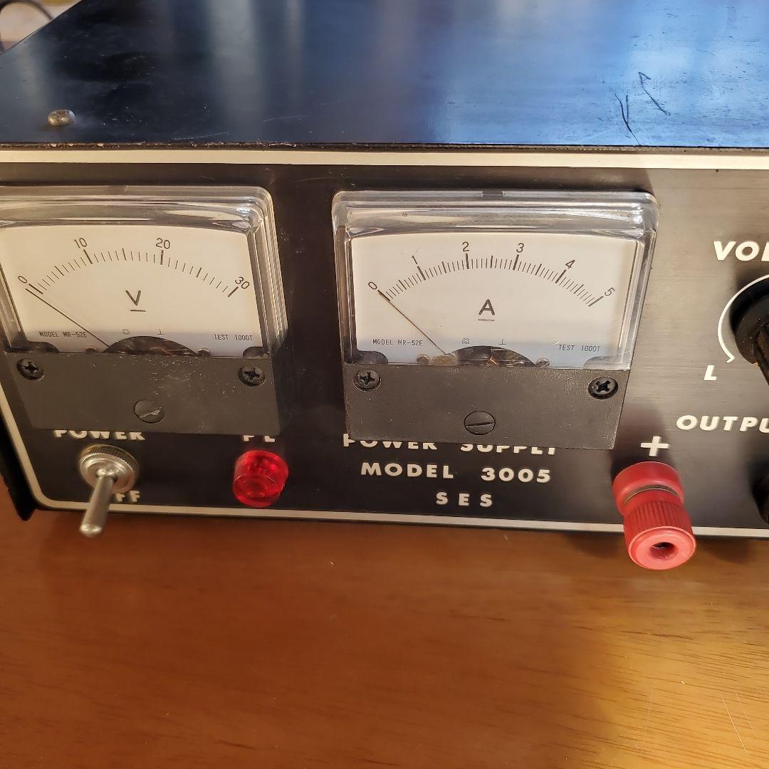 #直流安定電源　3005　DC０～30v　5A