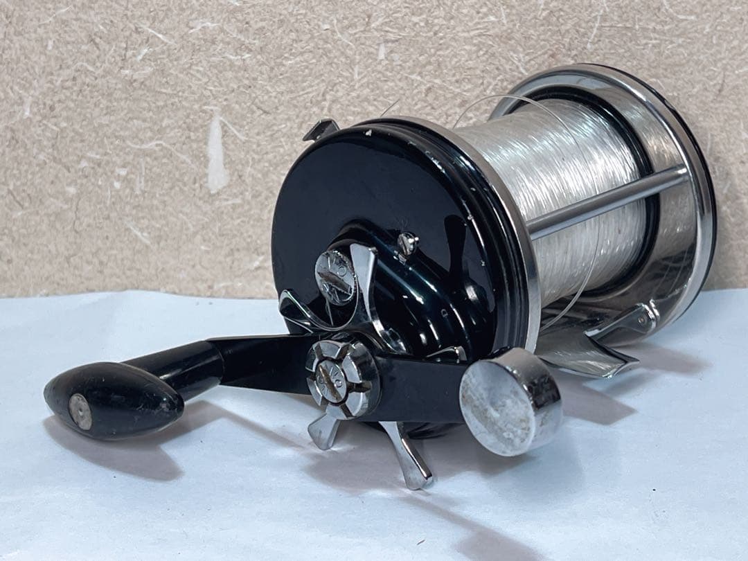 ABU アンバサダー 10000 C 自動 2 速釣りリール