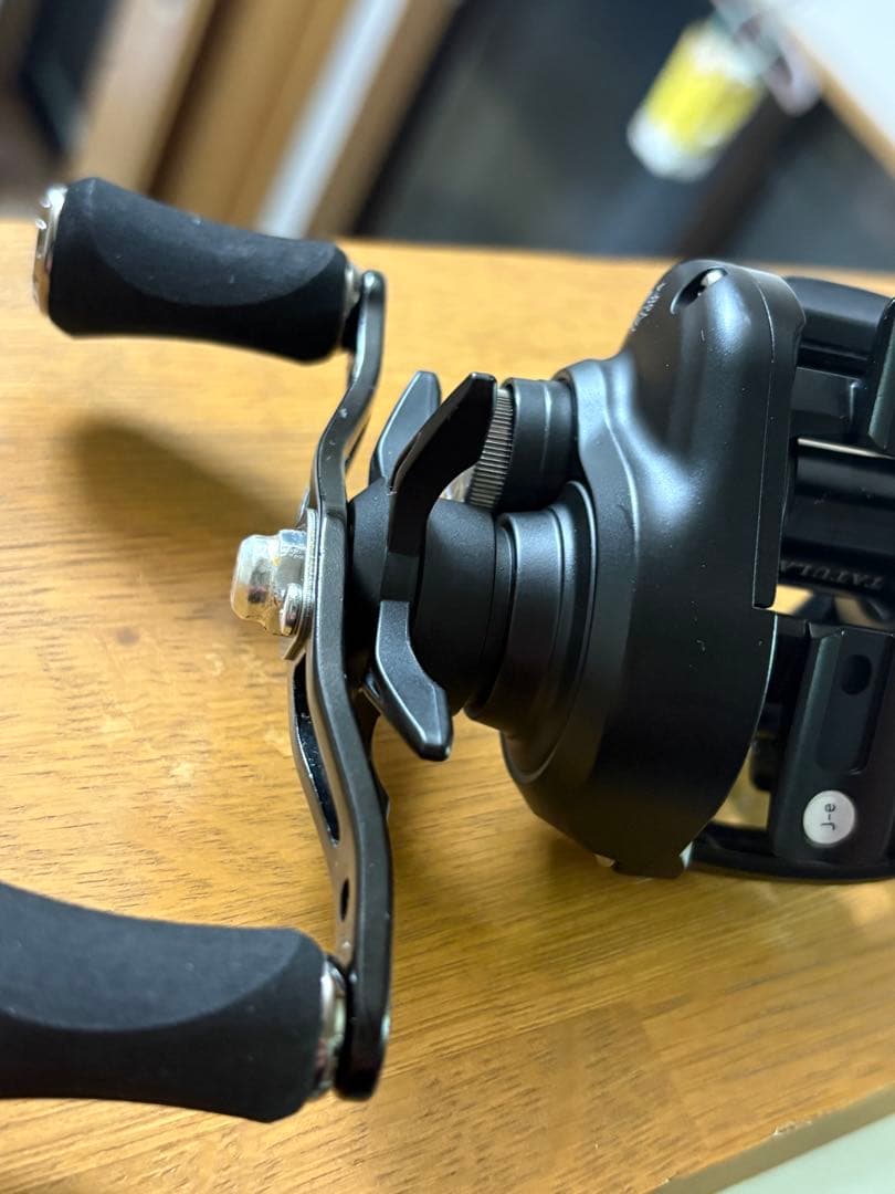 Daiwa 24タトゥーラ　ハンドル交換済み