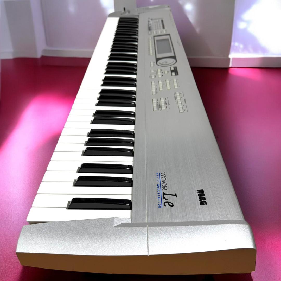 ☆動作品美品 KORG TRITON Le76 76鍵盤シンセサイザー ケース付