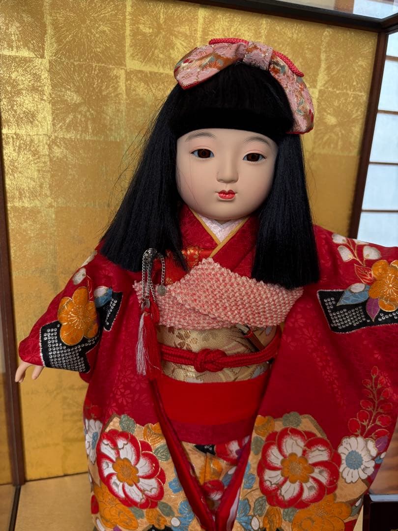 市松人形 正絹着物　公司作　ケース付伝統工芸品　日本人形赤い花柄 着物