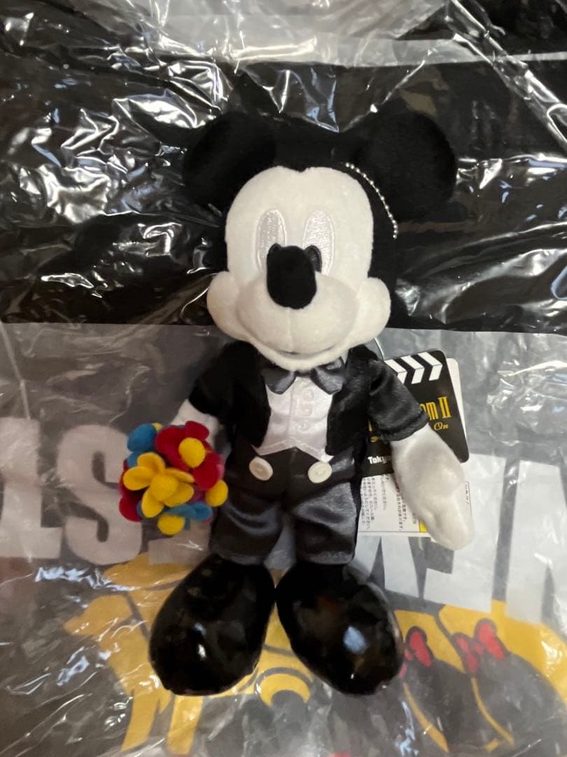 グッズ　ディズニー ぬいぐるみバッジ 新品 ミッキー ミニー　モノクロ　グッズ