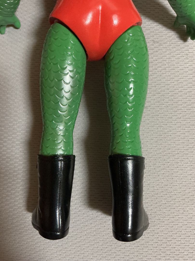 メディコムトイ　タイガーマスク　ピラニアン　ソフビ　タスキ付