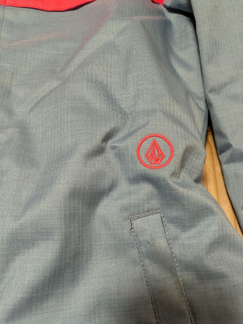 Volcom スノーボードウェア 上下セット パンツはThreeWeather