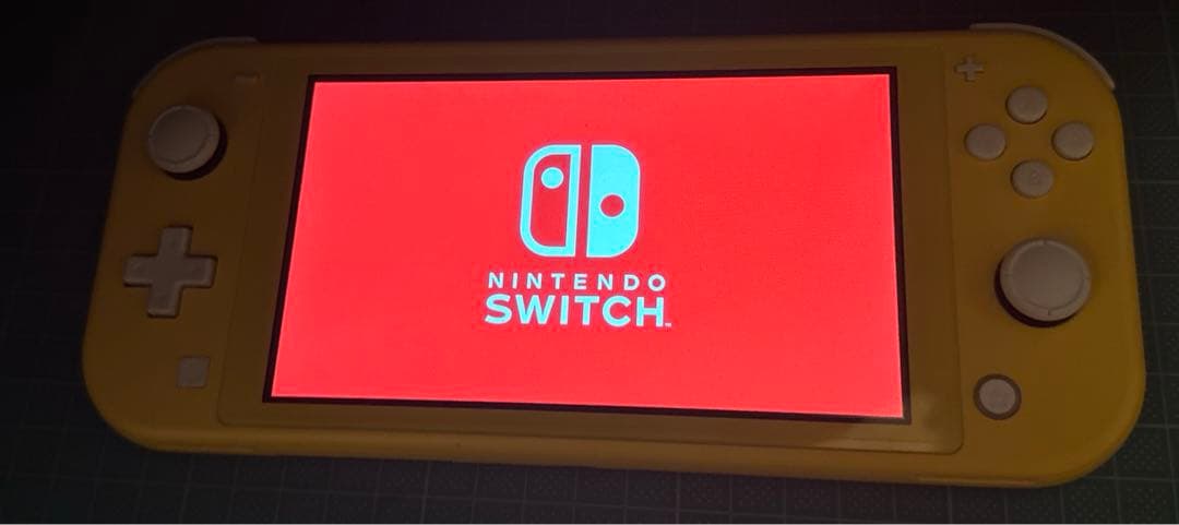 Nintendo switch lite イエロー中古