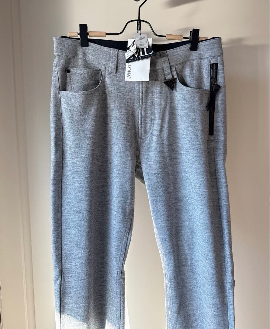 美品 MARK&LONA 保温 スウェットパンツ & インナーシャツ セット