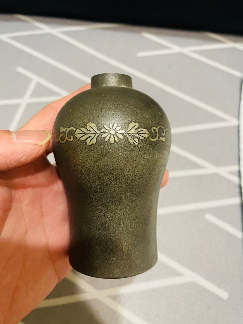 锡器古いです
