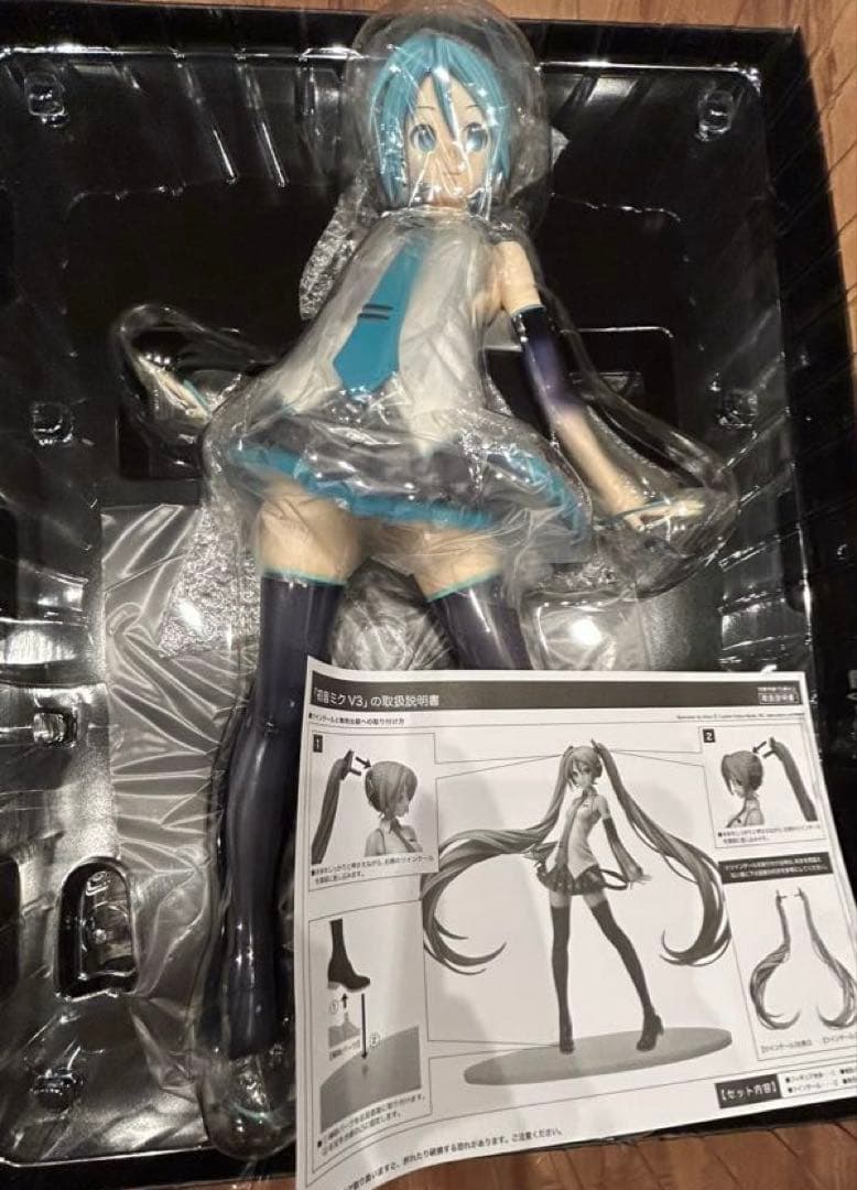 初音ミク V3 1/4スケール フィギュア【初版】開封済み 未使用