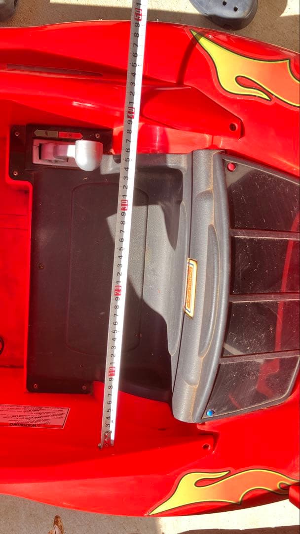 ライトニング・マックィーン 電動自動車　カーズ　レア品！！お正月に