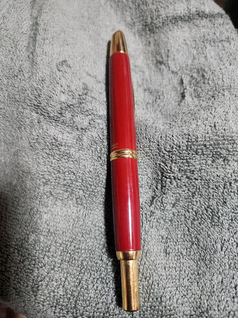 PILOT キャップレス 金ペン先仕様