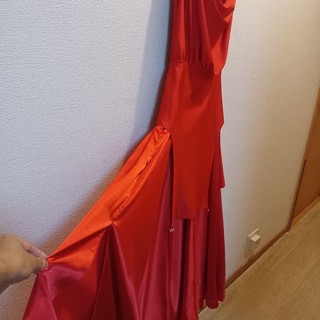 赤いパソドブレドレス 片肩ストラップ ビーズ装飾