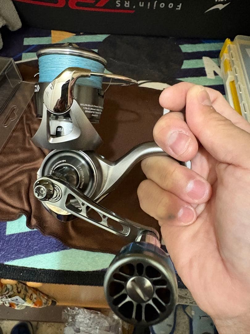 ダイワ25カルディア　LT3000xh カスタムハンドル付き　美品！