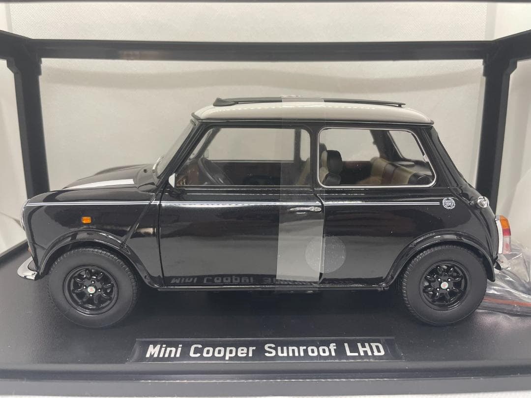 305-045 KK 1/12 ミニ クーパー Sunroof LHD