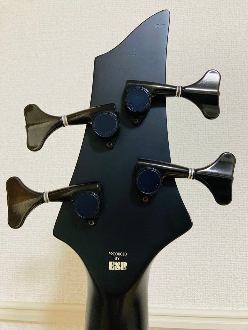 『エレキベース』　Edwards ラルクのtetsuya氏モデル　演奏問題無し