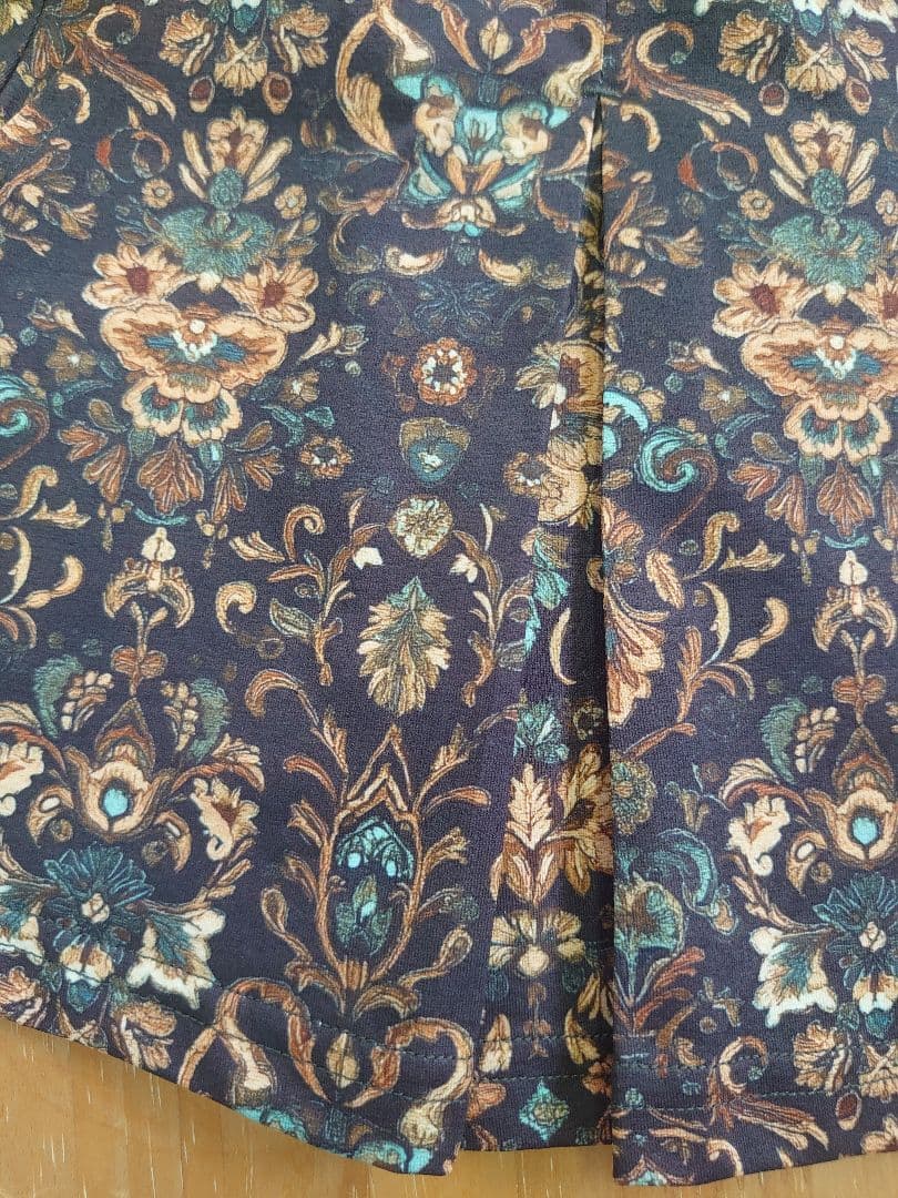 新品未使用　Admiral レディススコート ATLA553 BRW M