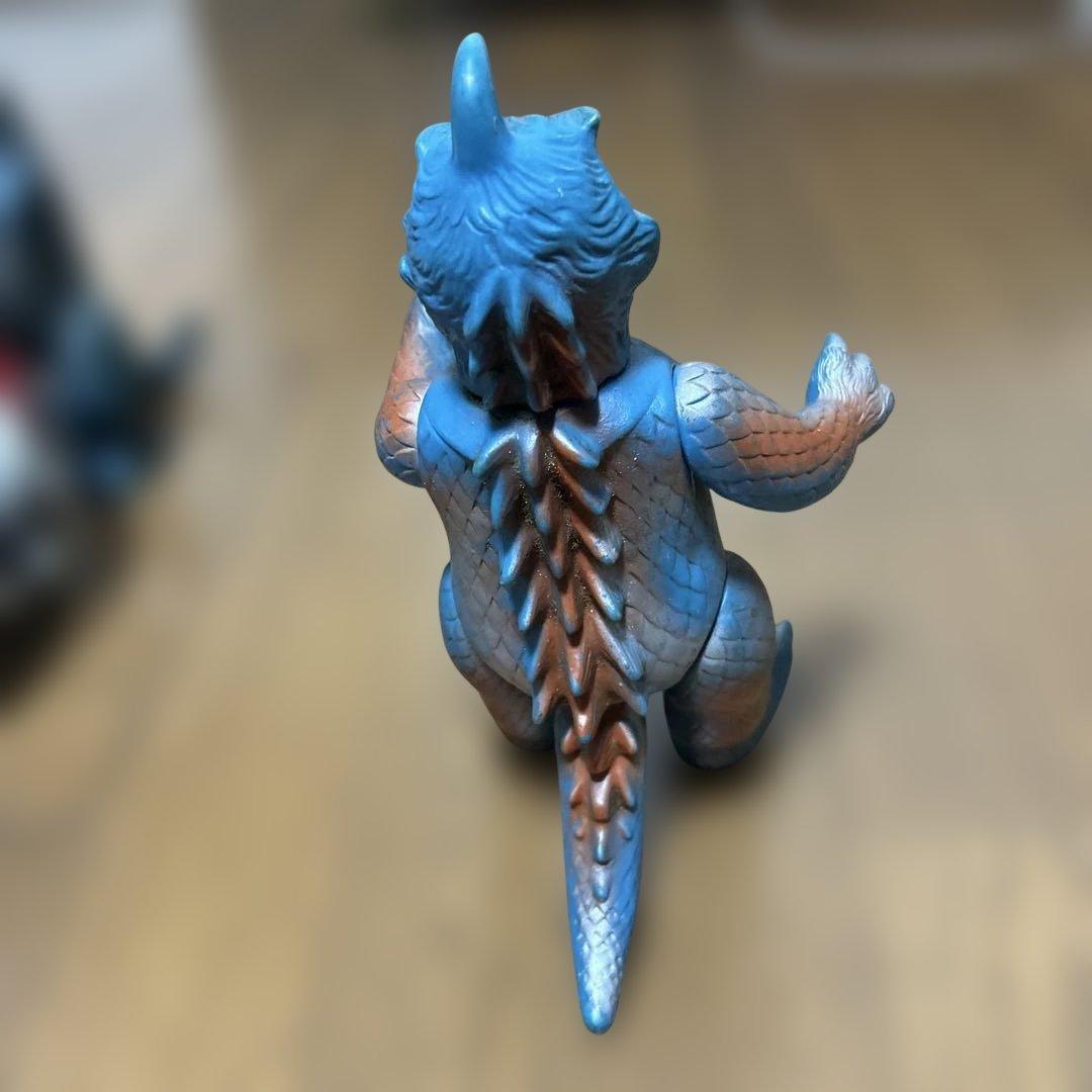 ソフビ　ゴメス