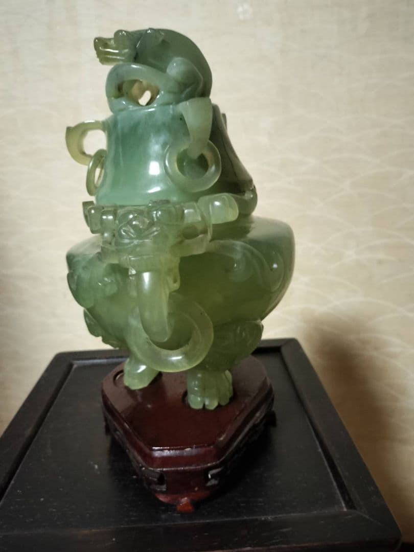中国玉石龍紋香炉　21cmｘ21cm三足花台付