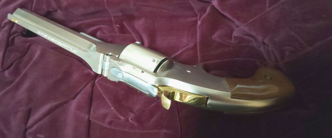 スミス＆ウェッソンNo.2リボルバー『坂本龍馬の拳銃』桔梗紋入り限定モデル