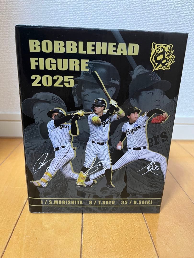 阪神タイガース　佐藤輝明　ボブルヘッドフィギュア