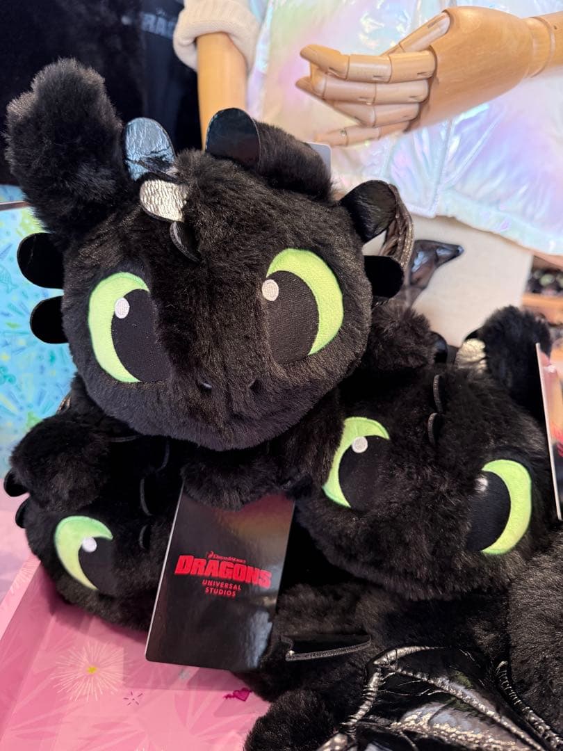 新商品　北京ユニバ限定　ヒックとドラゴン　トゥースレス　ライトフューリー