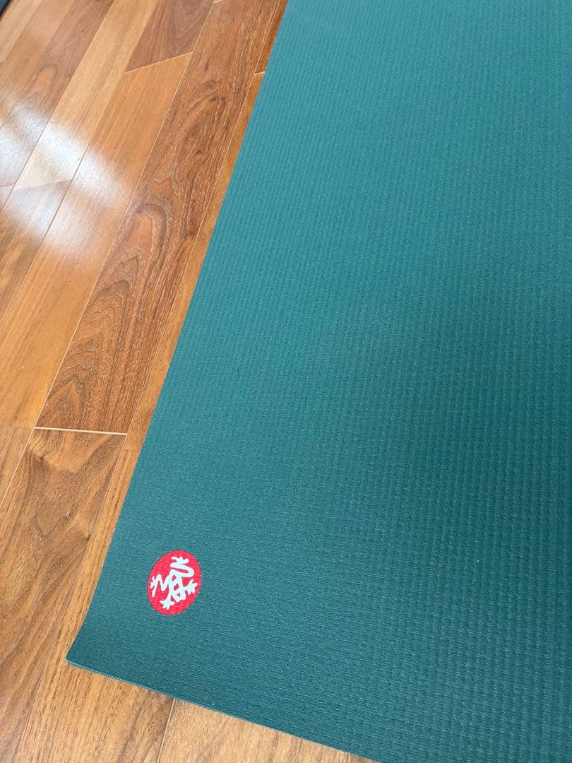 マンドゥカプロ6ミリmanduka pro 6mm ブラックセージ美品ヨガマット
