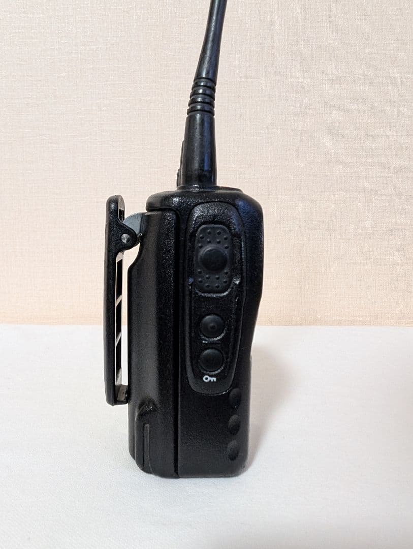 スタンダード デジタル簡易無線機 免許局 VXD450U キャリングケース付