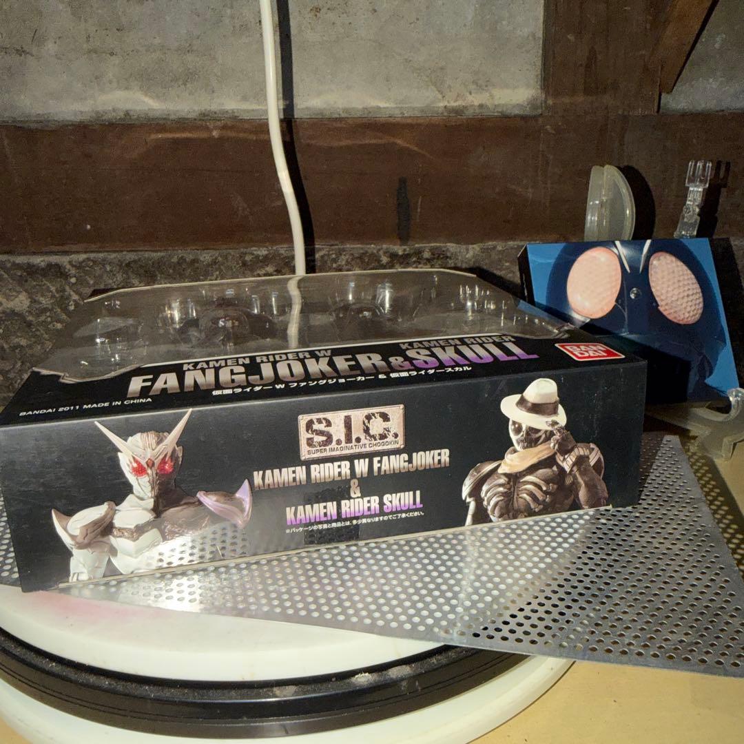 sic 仮面ライダーW ファングジョーカー スカル フィギュア