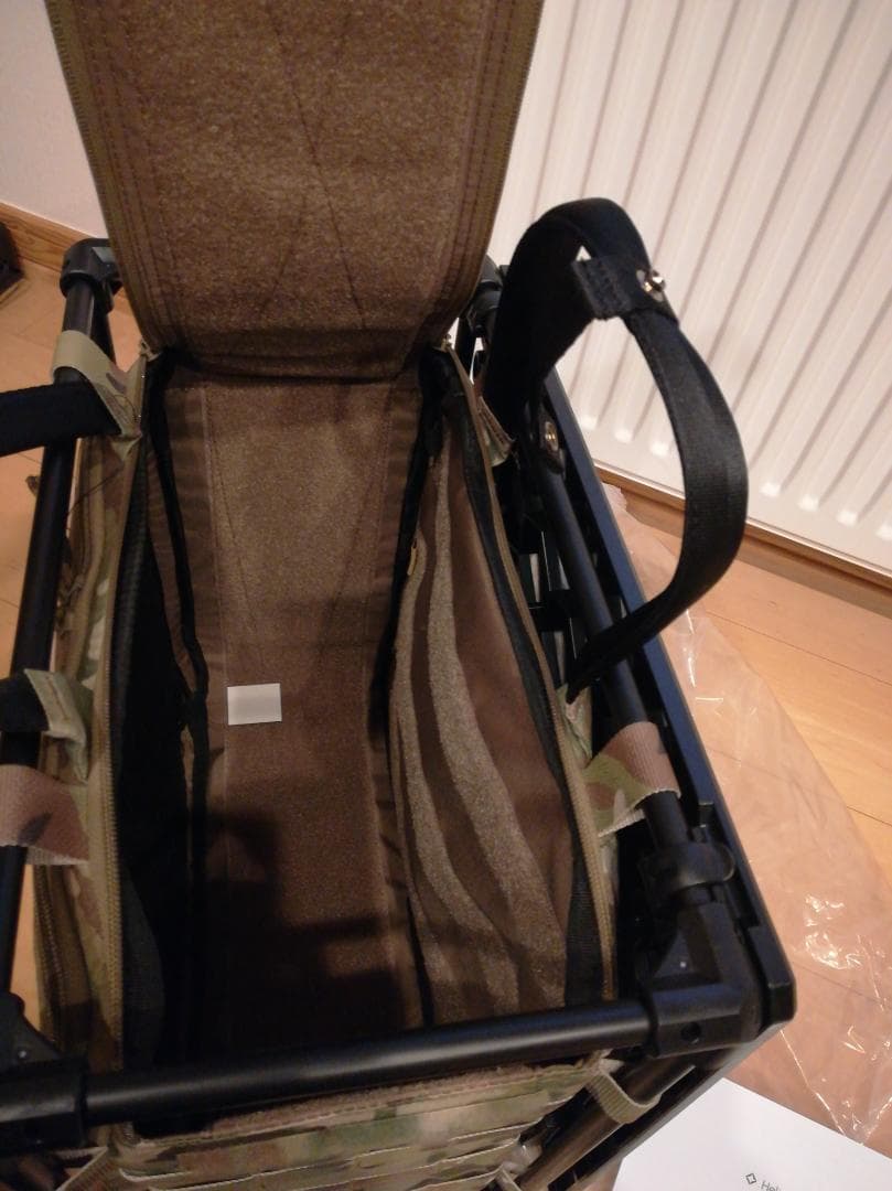 ヘリノックス迷彩柄 折りたたみ式アウトドアテーブル