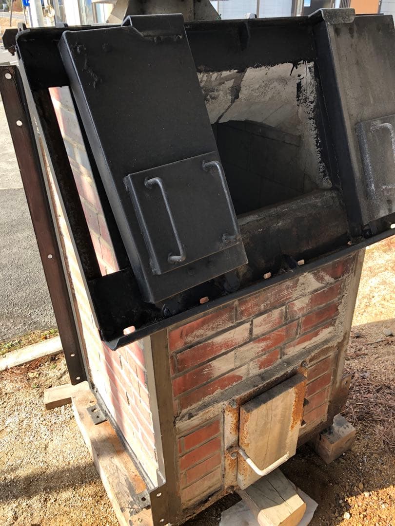 焼却炉　耐火レンガ製　引き取り限定！