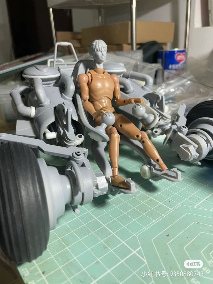 freedomバイク
約80以上のパーツ 
タイヤ×3
ネ…