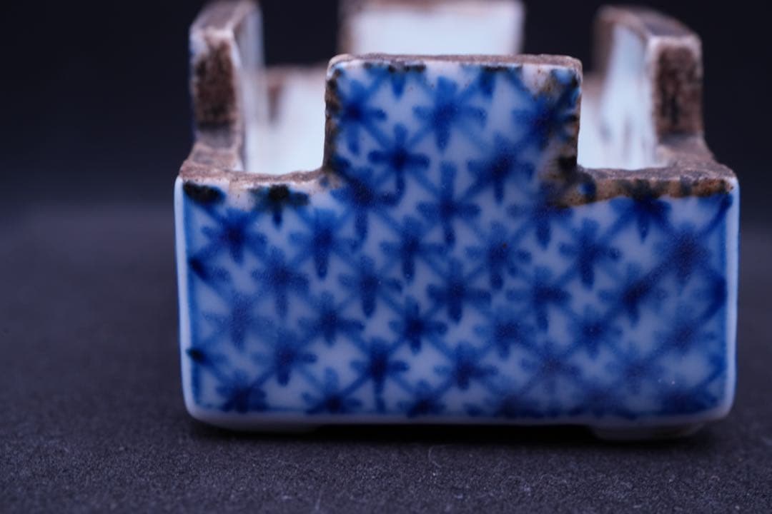 （香 1） 永保長春の染付 透入り 香合