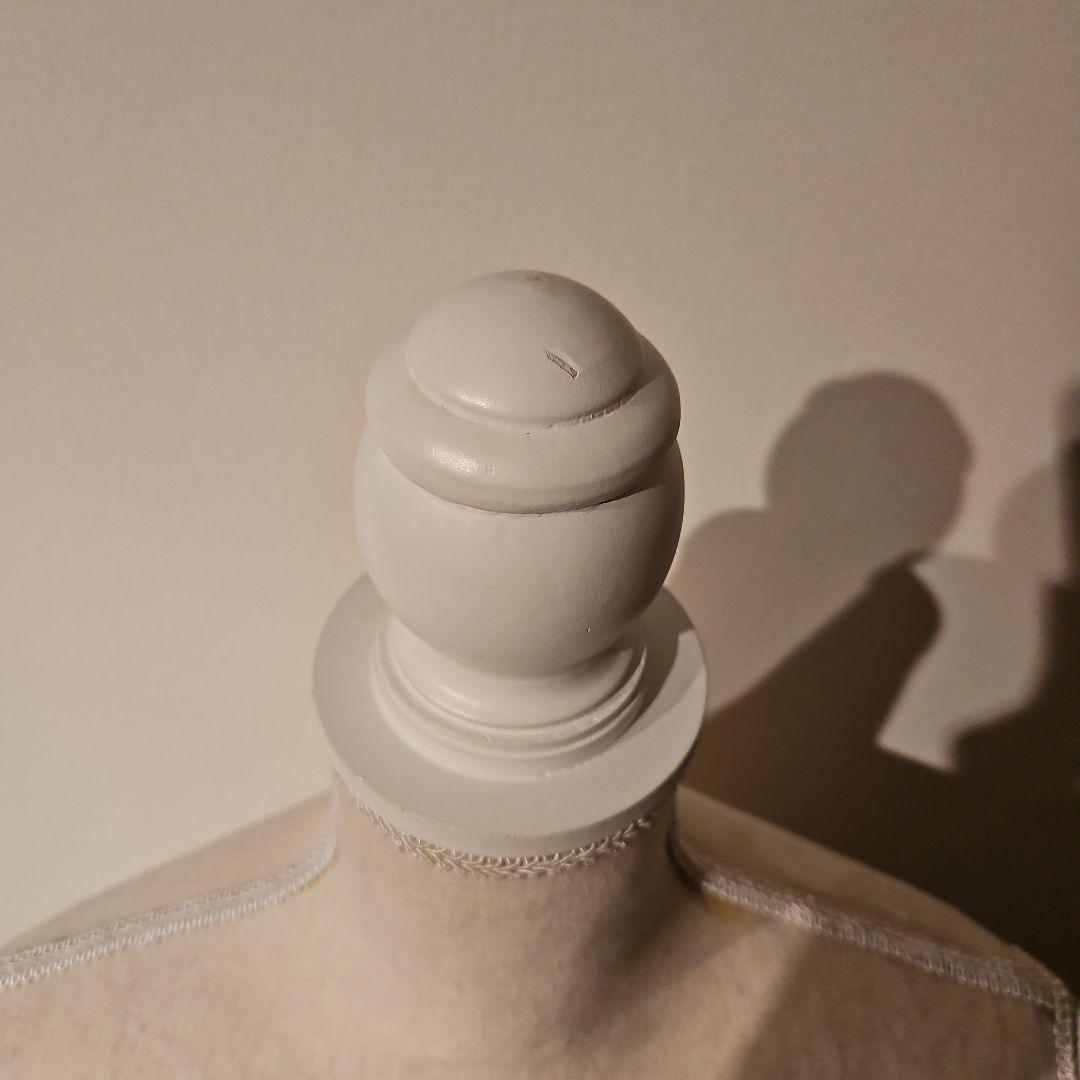 ホワイトファブリックマネキン トリポッドスタンド