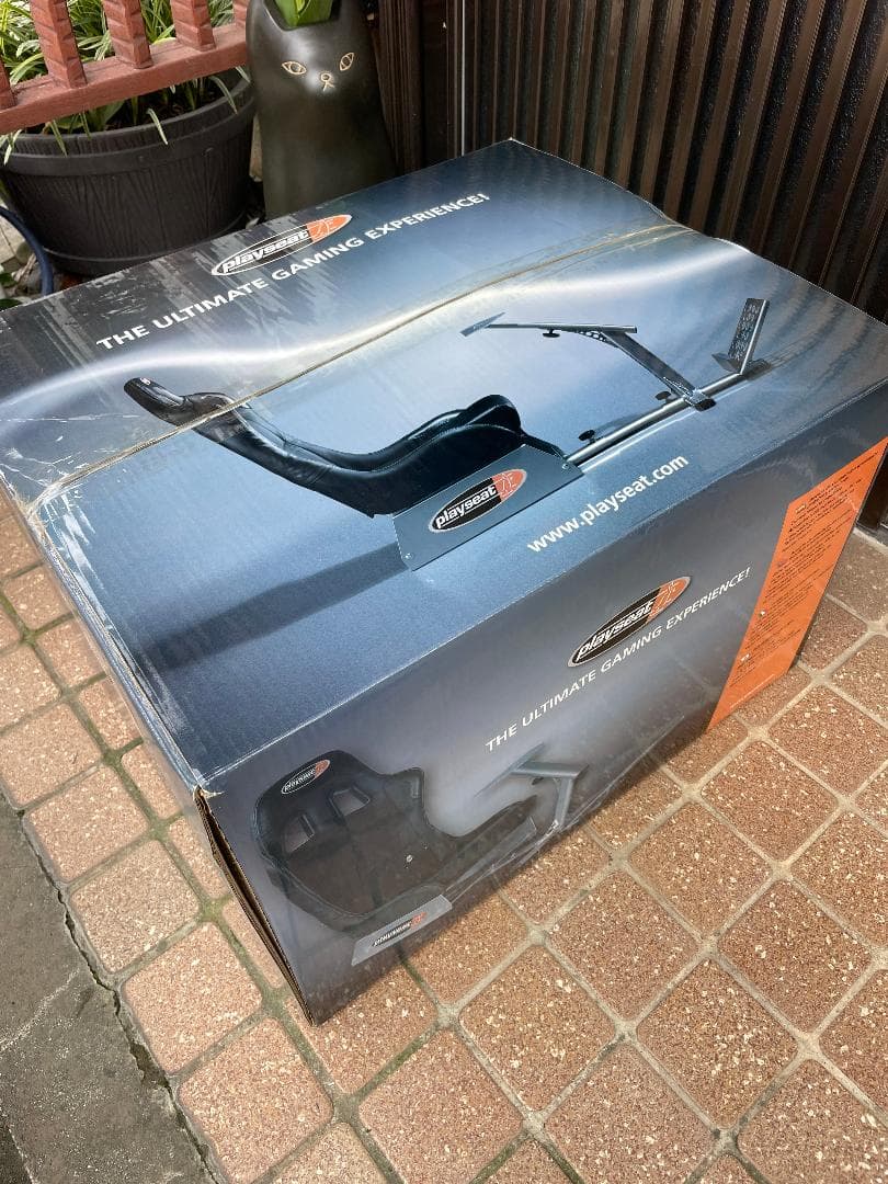 PLAY SEAT レーシングコックピット