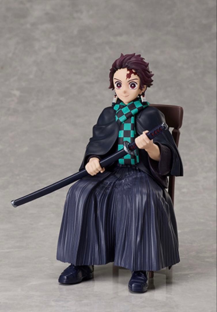 アニプレックス　鬼滅の刃　ノンスケールフィギュア　煉獄杏寿郎　竈門炭治郎　各3個