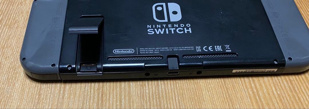 ニンテンドーSwitch +カセット3つ +キーボード＋コントローラー