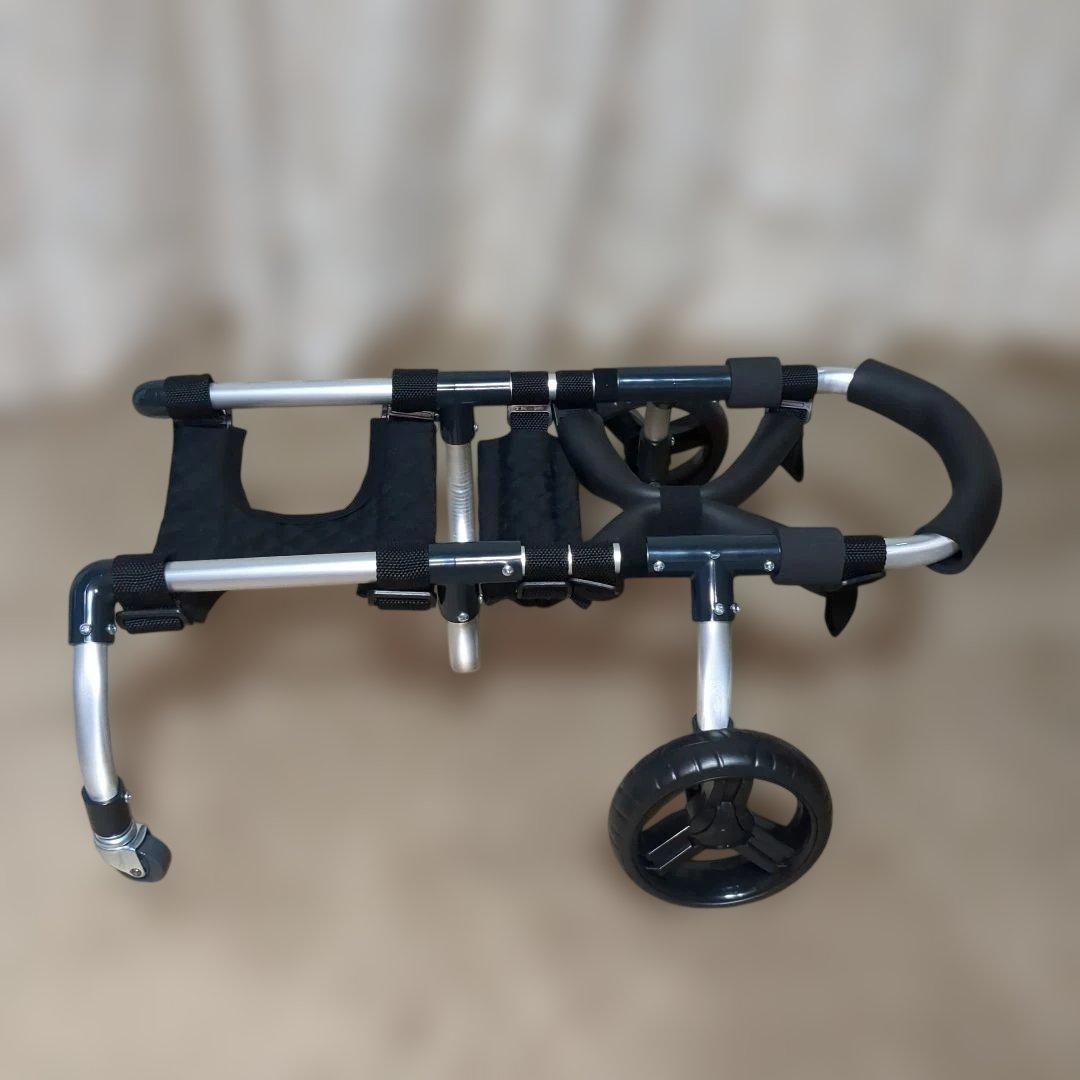 ワンちゃん4輪　リハビリ　食事補助　犬用車椅子　介護　犬の歩行器