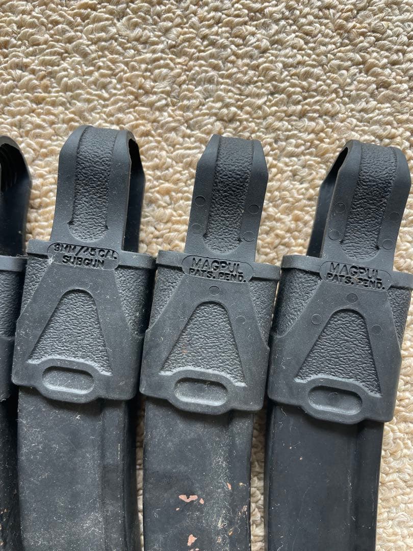 東京マルイ電動ガンMP5マガジン合計9本＋マガジンクリップ3個