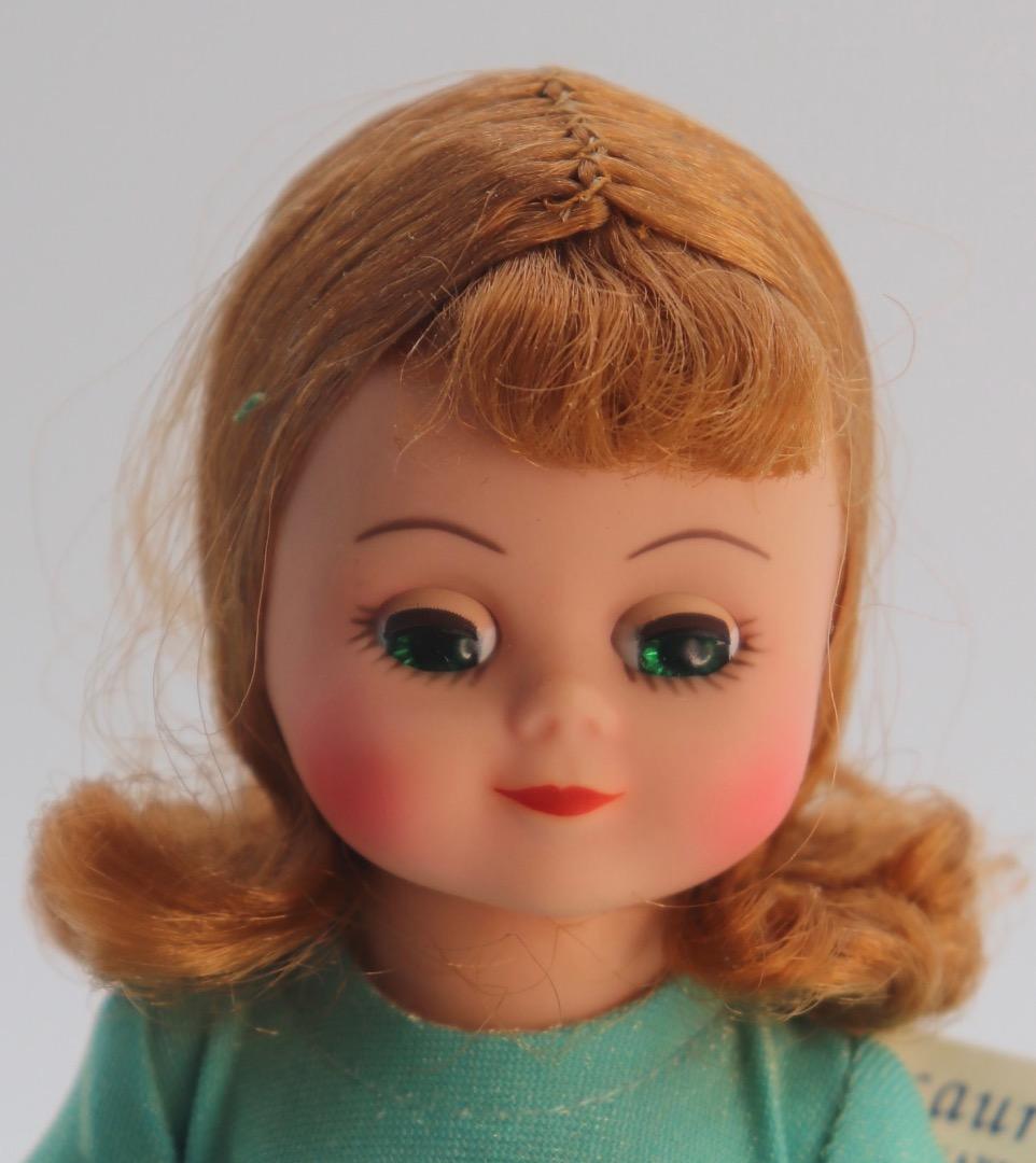 Madame Alexander ディノザウルス・コスチューム人形 約18cm