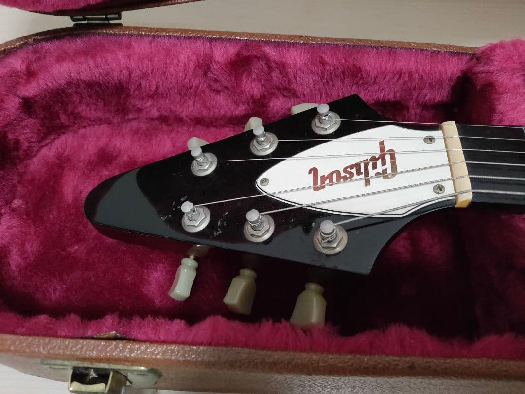 Gibson フライングV レッド ハードケース付き