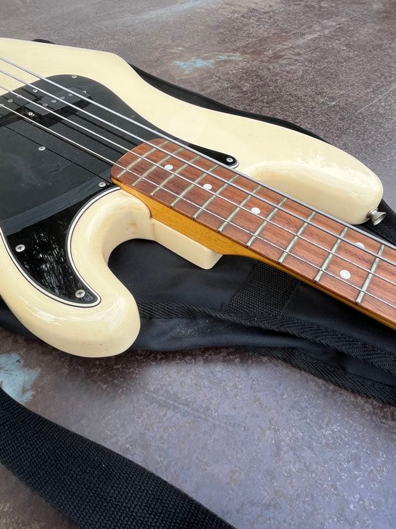 FenderJapan プレシジョンベース エレキベース